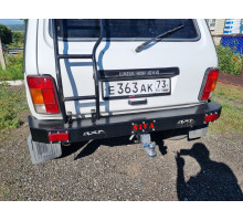 Силовой  задний бампер Нива